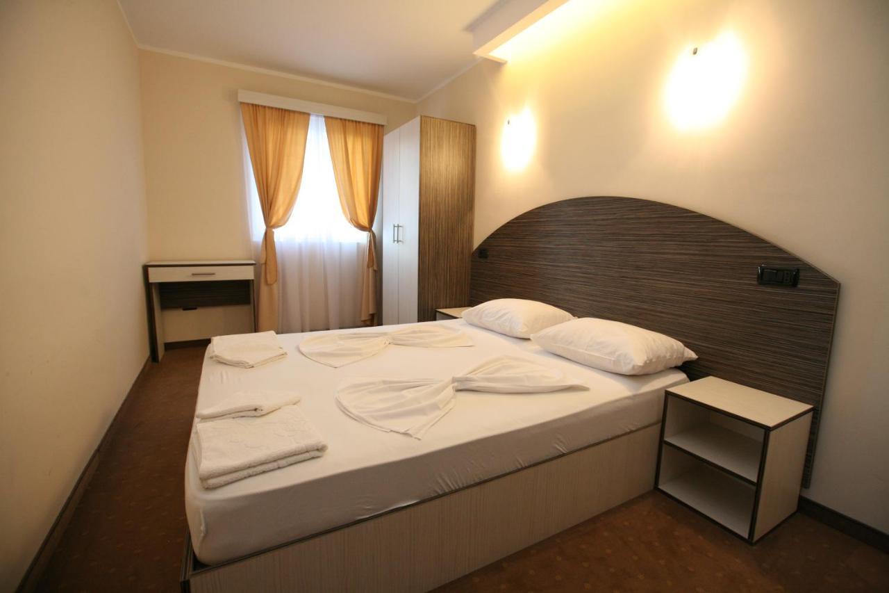 Vilaelenamarko Budva Exterior photo